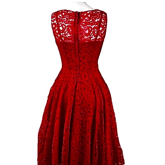 DOLCE & GABBANA RICH RED LACE MIDI FIT & FLAIR DRESS AND FULL SLIP LINER IN SILK - Picture 4 of 16